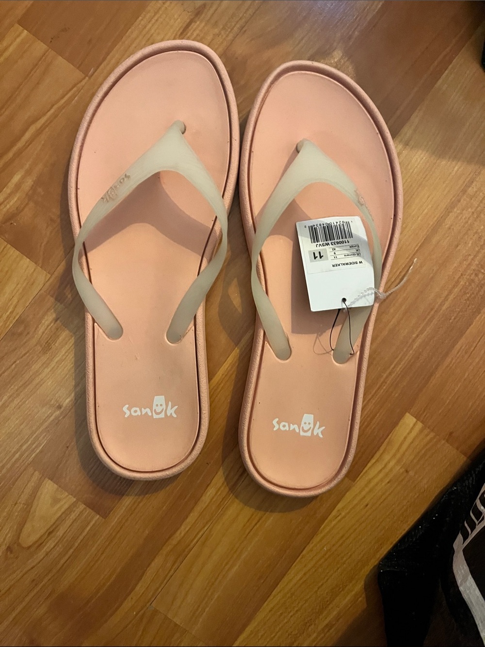 Sanuk Women's Peach Flip Flop Sandals with Cream Straps